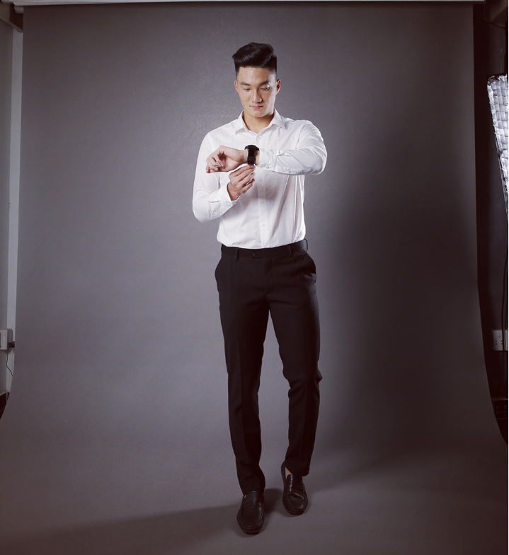 Văn Hoàng cùng với Tiến Dũng là 2 thủ môn có tên trong danh sách 20 cầu thủ U23 Việt Nam có mặt trong đội hình Olympic Việt Nam dự ASIAD 2018. Ở giải đấu này, thủ thành của CLB Sài Gòn tiếp tục là người dự bị cho Tiến Dũng.