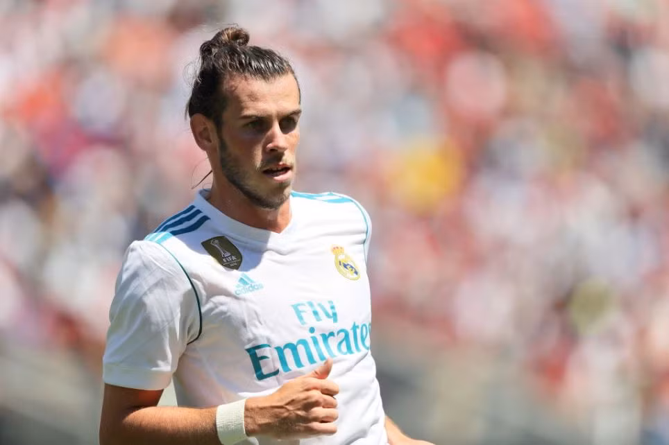 Chuyen nhuong bong da moi nhat: Xong tuong lai cua Bale