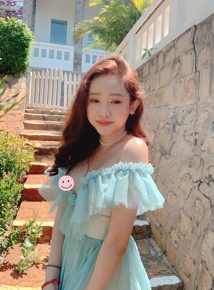 Sau khi bức ảnh của hot girl 9X Cà Mau này được đăng tải đã thu hút sự chú ý của nhiều người.