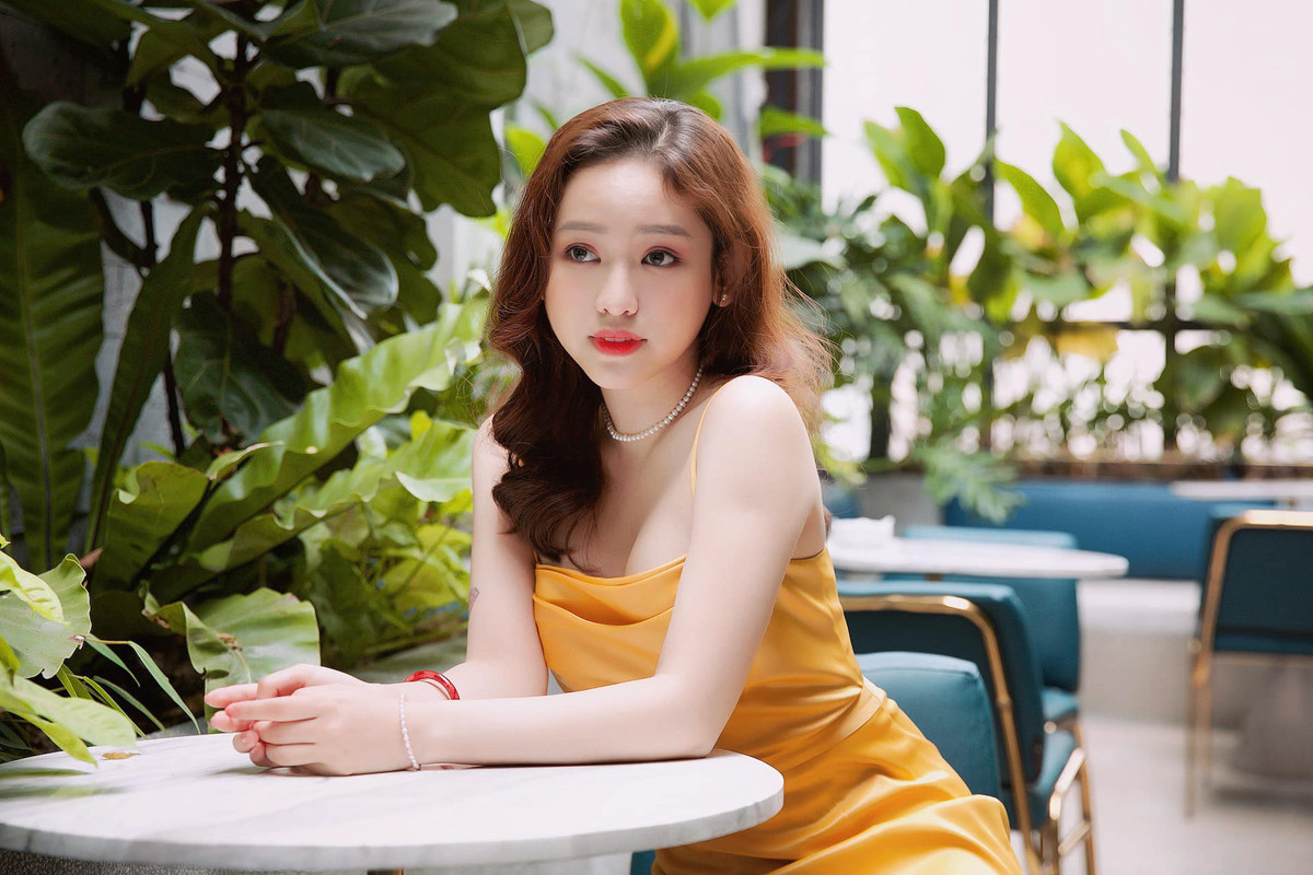 Dan mang ta hoa voi guong mat 