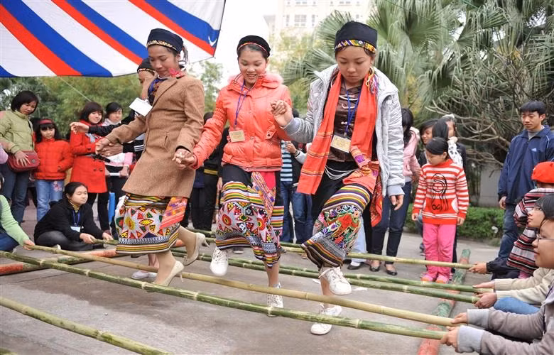 Bảo tàng dân tộc học Việt Nam thường tổ chức Hội Vui Xuân Tết với những hoạt động vui chơi bổ ích, những sinh hoạt văn hóa đặc sắc gắn với Tết truyền thống và tập quán mừng năm mới của một số dân tộc ở Việt Nam.