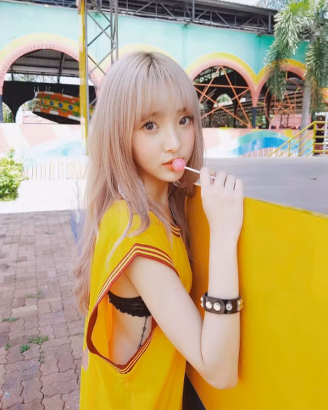 Chính sự thân thiện của Nene khiến lượng fan của cô nàng này tại Việt Nam tăng lên đáng kể và hình ảnh của cô phủ sóng rộng khắp trong cộng đồng mạng.