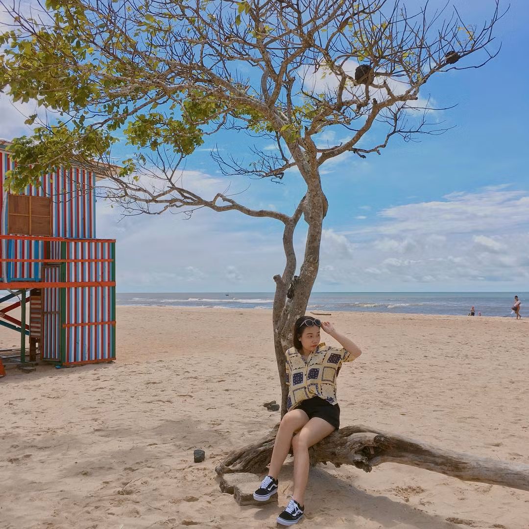 Địa điểm du lịch Vũng Tàu được nhắc tới có tên Hodota. Đây là một vùng đất khá rộng lớn, với một phần đất thuộc Hàm Tân - Bình Thuận và một phần đất thuộc Bình Châu, Bà Rịa - Vũng Tàu. Hodota gần suối nước nóng Bình Châu, cách Hồ Tràm 10km và cách Sài Gòn 130 km.