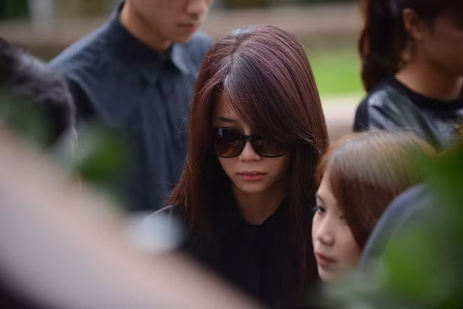 Về Việt Nam được ít lâu, An Nguy nhận tin buồn khi chàng người yêu đột ngột từ trần sau một cơn cảm lạnh tại nhà riêng. Cô nàng này buồn chán tột độ khi đám cưới, thậm chí là đã chụp xong bộ ảnh cưới với Toàn Shinoda.