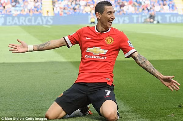 Nhưng khi về MU, dưới bàn tay của HLV Luis Van Gaal, Di Maria đã hiền hơn hẳn. Anh vẫn chạy nhanh, chạy nhiều nhưng thường xuyên mất bóng và tỷ lệ chính xác của những đường chuyền chính xác giảm sút hẳn. Di Maria dưới tay Van Gaal không còn là nỗi đáng sợ của các hậu vệ cánh khi phải đối diện với cầu thủ này.