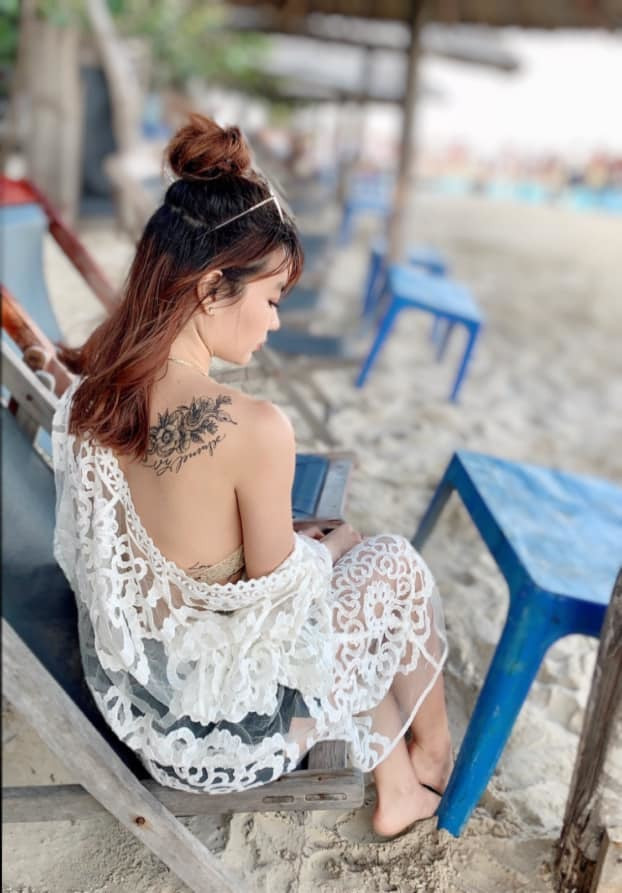 Cả hai thường cùng nhau xuất hiện tại những sự kiện và luôn vui vẻ đăng ảnh tình cảm trên trang cá nhân.