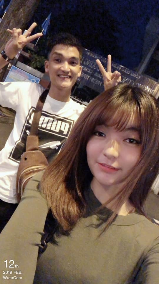 Theo tìm hiểu của CĐM, người yêu Mạc Văn Khoa đang làm việc trong lĩnh vực liên quan tới người mẫu.