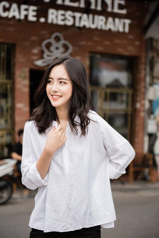 Hiện tại, trang cá nhân của cô bạn có hơn 37.000 lượt theo dõi và chắc chắn sẽ còn tăng lên nữa sau tấm ảnh thẻ gây sốt.