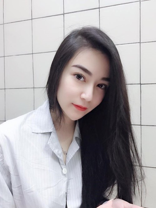 Sau thời gian dài, chống chọi với căn bệnh ung thư buồng trứng quái ác, Đoàn Dạ Ly đã ra đời ở tuổi 25. Theo chia sẻ từ gia đình, lễ tang Đoàn Dạ Ly sẽ được tổ chức vào ngày 27/10 tại nghĩa trang Văn Điển (Hà Nội).