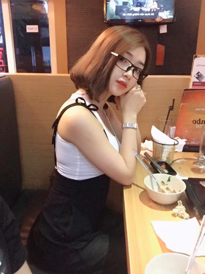 Không chỉ có kinh doanh thời trang, Hải Anh cũng là một cô gái khá đa năng, trong những thời gian rảnh, cô bạn sinh năm 1998 này còn là người mẫu ưa thích của nhiều tạp chí dành cho giới trẻ.