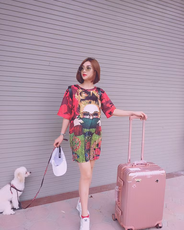 Cũng bởi là một gương mặt khá hot trên mạng xã hội, công việc kinh doanh của Hải Anh luôn được nhiều người quan tâm và ủng hộ.