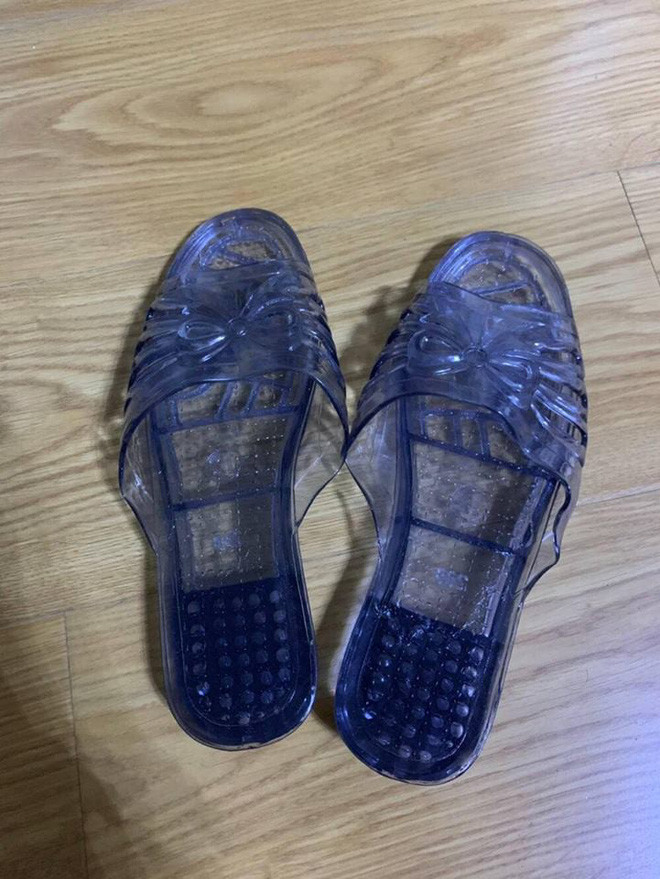 Ban trai tang giay pha le, co gai hao huc va cai ket 