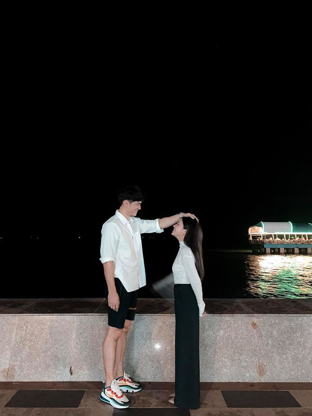 Chia sẻ cảm xúc của mình, Trang Anna hạnh phúc cho biết: "Sinh nhật năm nay mình tổ chức và mời bạn bè nhưng không ngờ mọi người đã giúp bạn trai mình làm tất cả chuyện này. Giấu mình và bí mật chuẩn bị suốt 2 tuần khiến mình thực sự hạnh phúc".