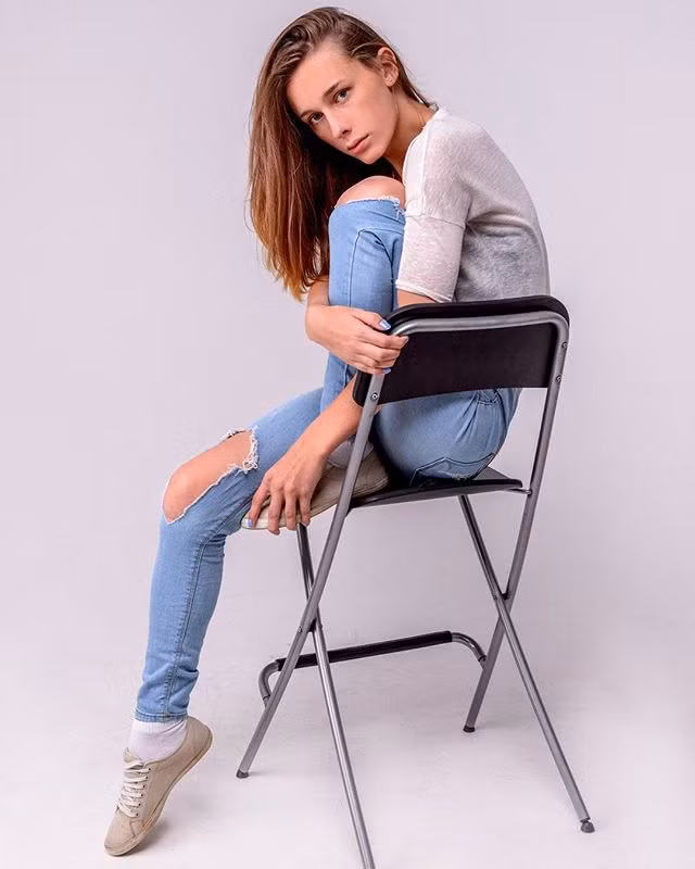 sở hữu thân hình với nhiều đường nét nữ tính với mái tóc dài, khuôn mặt thon gọn cùng thân hình mỏng mai, Andrey Nagorny khiến nhiều người nhầm tưởng mình là một người con gái đích thực.