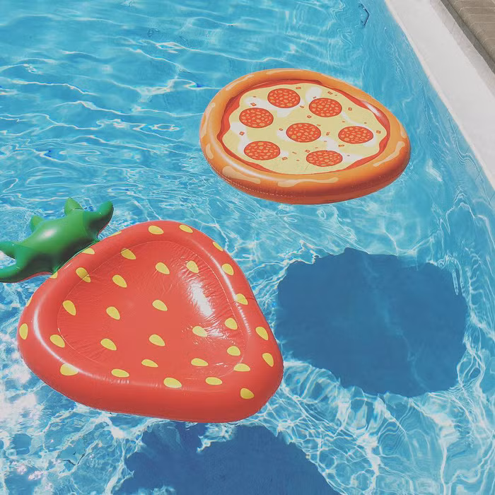 Phao bơi pizza là một trong những item xuất hiện nhiều nhất trên Instagram.