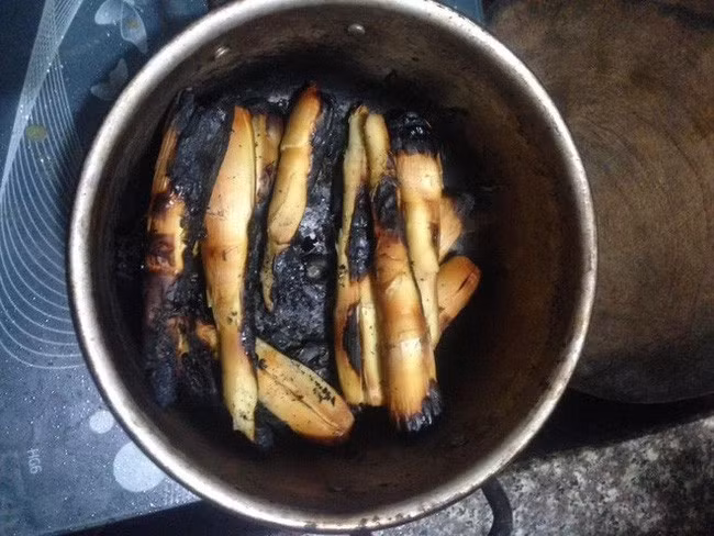 Trước đó, các chị em cũng từng được pha cười rụng rốn với những pha "mất não" khó đỡ của hội mẹ bỉm sau sinh.