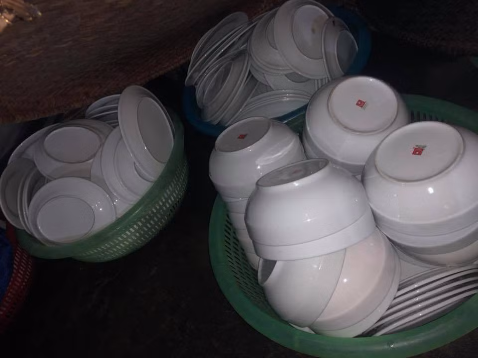 Dạo gần đây, việc con trai ra mắt nhà bạn gái trong lần đầu tiên phải trực tiếp đối mặt với "bãi chiến trường" trong vòng nhiều giờ xuất hiện ngày càng nhiều. Mặc dù, mặt mũi không được vui cho lắm nhưng họ vẫn ngồi xuống đối mặt với thử thách đơn cử như trường hợp của chàng trai Ninh Bình tên Hoàng Nhật Anh.