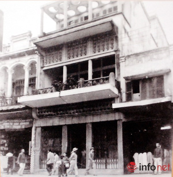 Nhiều năm nay, ngôi nhà số 48 Hàng Ngang, nơi Chủ tịch Hồ Chí Minh viết Tuyên ngôn độc lập khai sinh ra nước Việt Nam Dân chủ Cộng hòa vào ngày 2/9/1945, đã trở thành một trong các điểm di tích tiêu biểu về Chủ tịch Hồ Chí Minh.