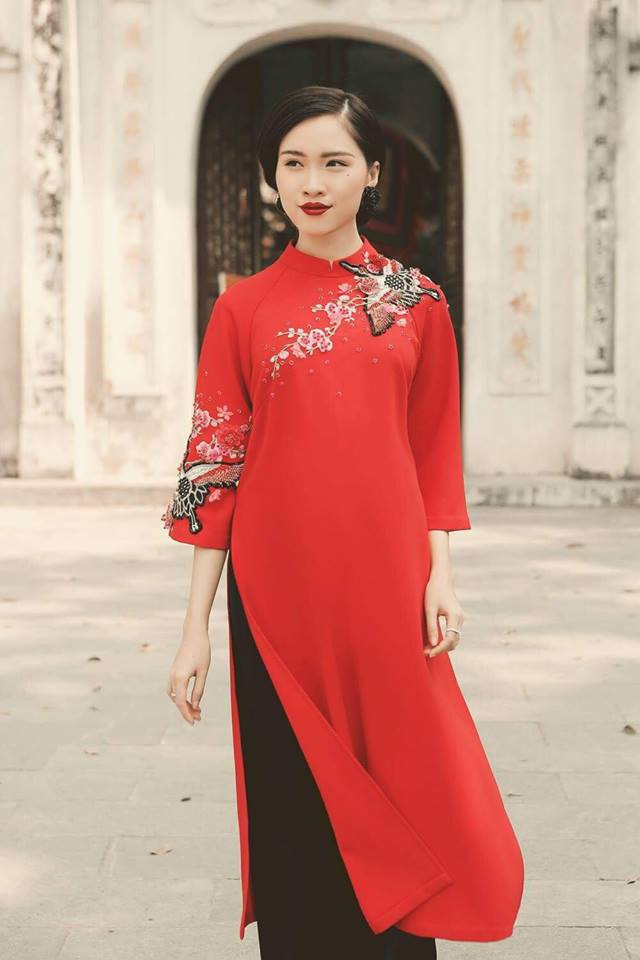 Khi lên sóng, do yêu cầu của nhà đài nên Thanh Thanh Huyền thường chọn những bộ trang phục kín đáo, nhã nhặn. Thế nhưng thời trang thường ngày của nữ MC lại vô cùng táo bạo, ấn tượng.