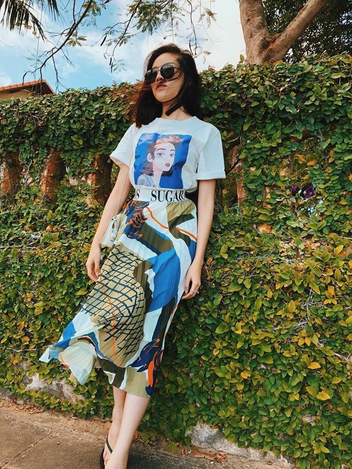 Sau đó, cô MC 9X này đã về Đài truyền hình Việt Nam làm việc với vai trò người dẫn chương trình của hàng loạt các chuyên mục ăn khách như: "S – Vietnam", "Bản Thiết kế cuộc sống", "Sài Gòn đêm thứ 7″.