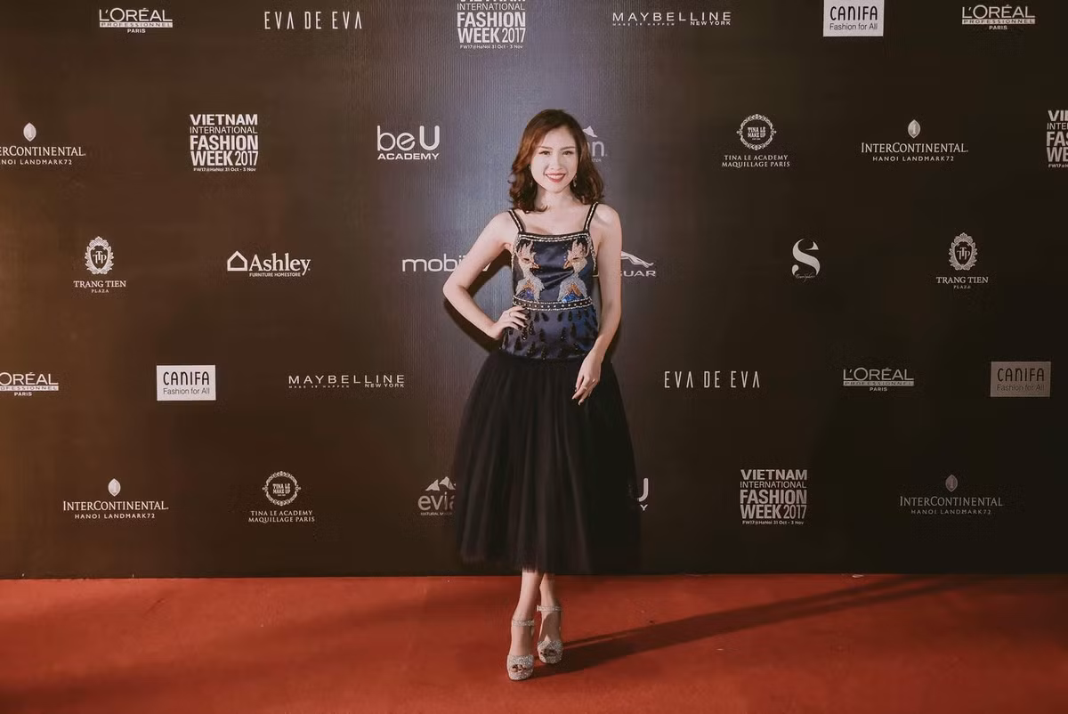 Trước khi được biết đến là MC của Đài truyền hình Việt Nam, Thanh Huyền từng lọt Top 15 Hoa hậu Hoàn vũ 2015.