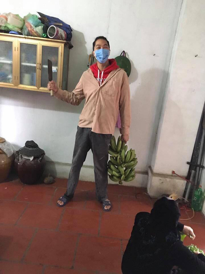 Sau này chẳng may thất nghiệp, gia đình có giao cho vườn chuối để chăm thì cũng chẳng lo chết đói.