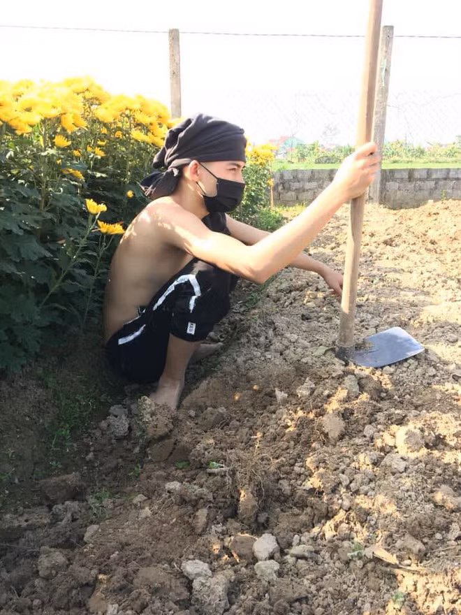 Loạt ảnh "Khi bạn là con nhà nông về ăn Tết" cực dễ thương này chắc chắn sẽ khiến bạn bật cười, đồng thời cũng thấy xúc động vì thấy thương hơn bố mẹ mình