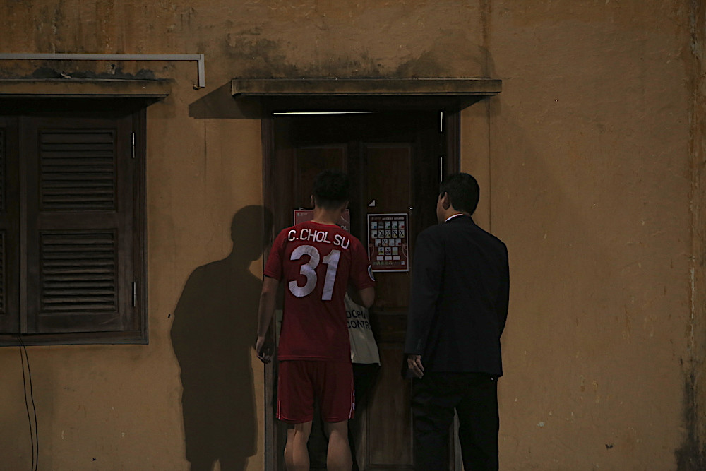 Hoa Ha Noi, 2 cau thu Trieu Tien bi kiem tra doping