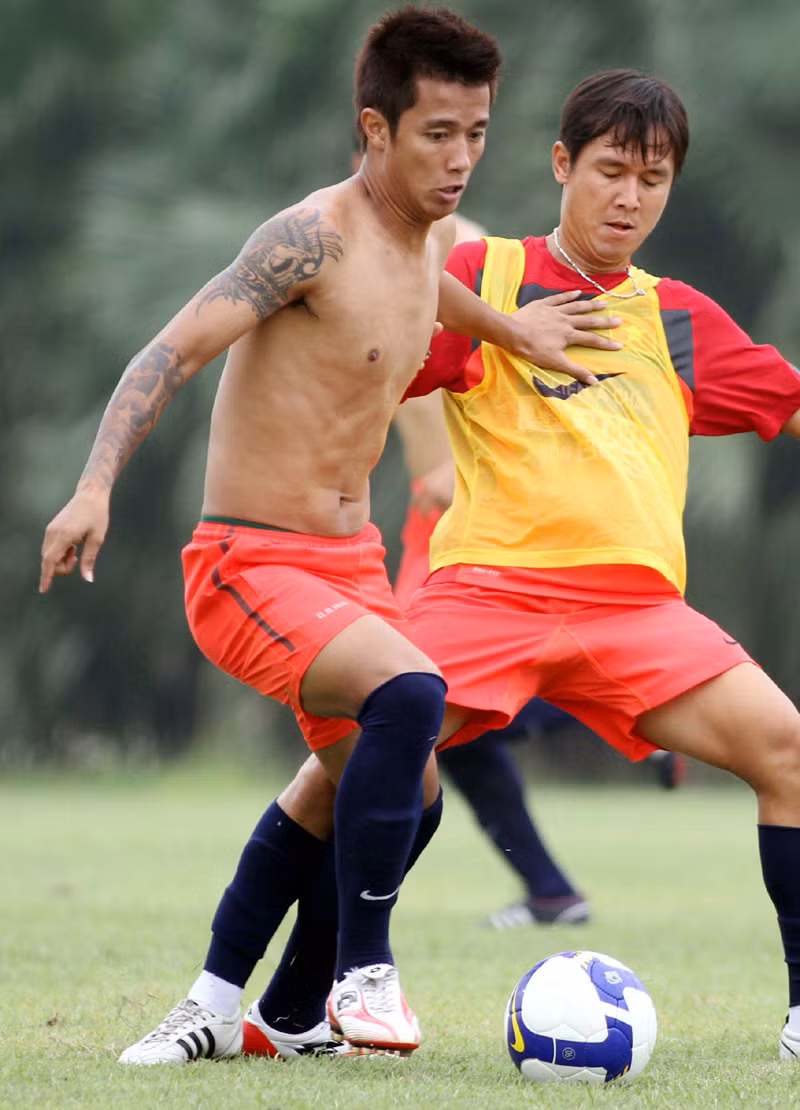 Cũng theo Đặng Văn Lâm, khẳng định gia đình muốn Văn Lâm trở về Nga. Thủ môn Việt kiều cũng cân nhắc nghiêm túc lời yêu cầu của bố mẹ.