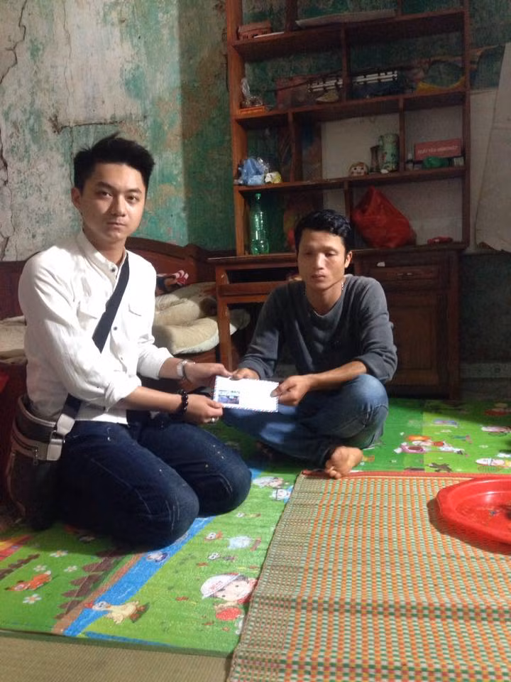 Đẹp trai, công việc ổn định lại còn có tấm lòng hướng thiện, chàng soái ca xe buýt đã trở thành tấm gương noi theo của nhiều bạn trẻ. Ảnh sử dụng trong bài: Facebook nhân vật.