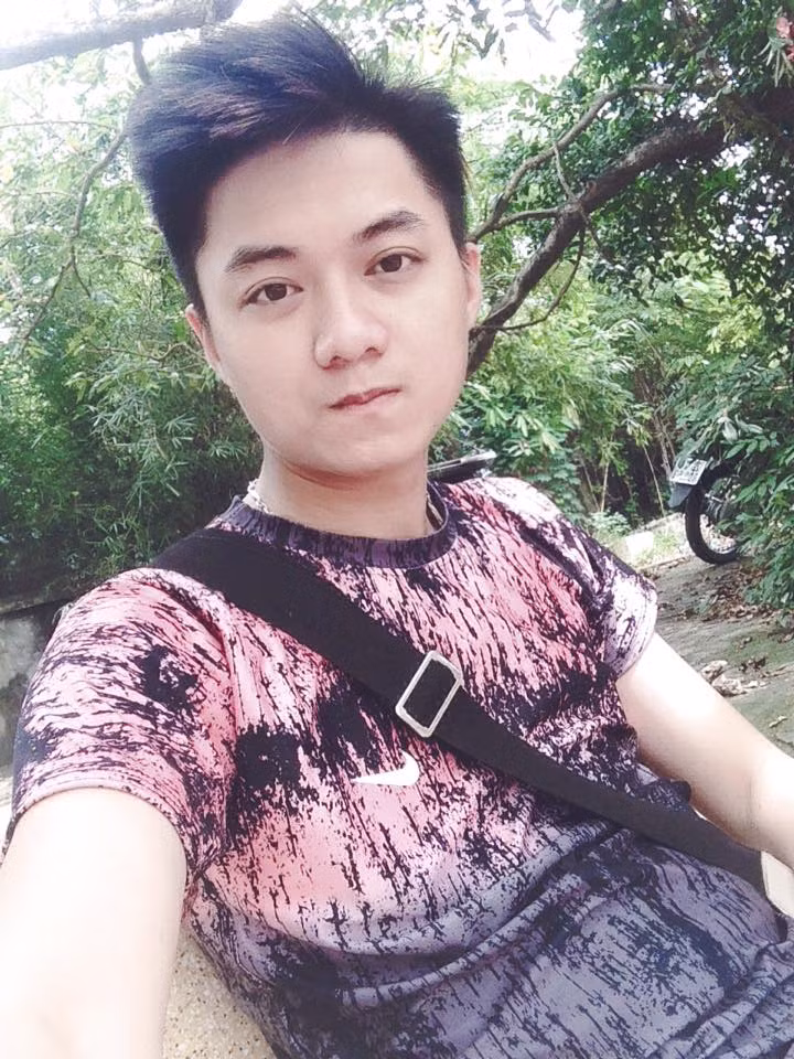 Với tâm niệm, việc làm từ thiện của mình sẽ mang lại hạnh phúc cho nhiều người. Dù còn nhiều khó khăn trong kinh tế hay thời gian nhưng Xuân Thủy vẫn luôn hết mình để từng ngày trôi qua không vô nghĩa với chính anh cũng như những người được giúp đỡ.