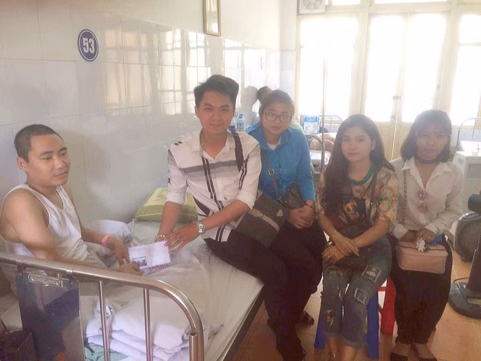 Theo chia sẻ của Xuân Thủy, anh chàng mong rằng trong thời gian tới, nhóm mình sẽ mở rộng quy mô hơn nữa, không chỉ mang thêm nhiều suất ăn miễn phí chất lượng mà còn đưa hoạt động này ra ngoại thành, thậm chí là đến các tỉnh thành khác.