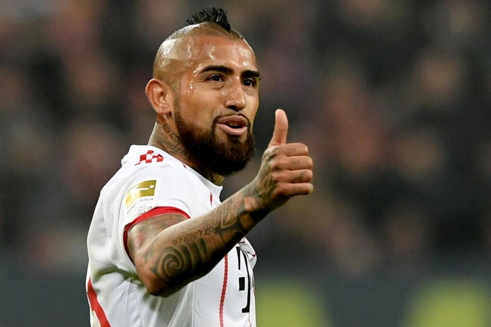 Chuyển nhượng bóng đá từ TMW, Chelsea sẵn sàng giải cứu Vidal khỏi Bayern Munich để làm cân bằng lại hàng tiền vệ thiếu chiều sâu. Ảnh: TMW