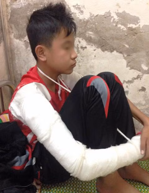 Xon xao thong tin thay giao danh hoc sinh phai bo bot