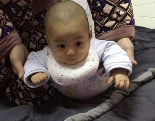 Nhiều người cho rằng, cậu bé sư nhi sở hữu vẻ đẹp tựa thiên thần và dễ thương nhất hành tinh. Ảnh: Toutiao.