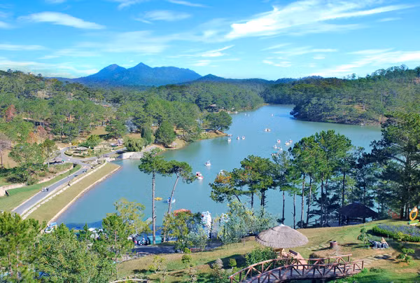 Toàn cảnh Dran thung lũng của sự yên bình.