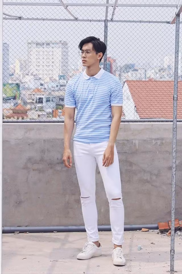 Tuy nhiên, nam sinh hài hước nói rằng bù lại, cậu được không ít cô gái khen đẹp trai gây thích thú cho chính bản thân mình.