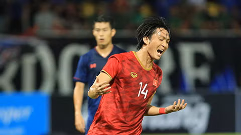 Trong bối cảnh Xuân Trường chấn thương, Huy Hùng và Đức Huy không được ra sân nhiều thì vị trí tiền vệ trung tâm nhiều khả năng thuộc về Tuấn Anh. Cầu thủ của HAGL có màn thể hiện tốt trong trận đấu với Thái Lan vào tháng 9 vừa qua.