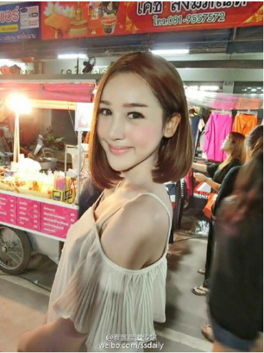 Không chỉ xinh đẹp, Poommee còn vô cùng tài năng. Cô từng nhiều lần giành giải trong các cuộc thi vũ đạo dưới hình hài của một thí sinh nữ.