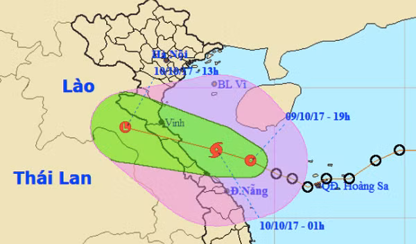 Ap thap nhiet doi giat cap 8 do bo Ha Tinh - Quang Binh gay mua lon