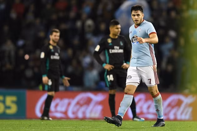  Chuyển nhượng bóng đá mới nhất từ Mirror, Chelsea đang dính án phạt cấm chuyển nhượng, vì vậy họ có thể sẽ phải nhìn Barcelona mang mục tiêu của mình là Maxi Gomez về Camp Nou.