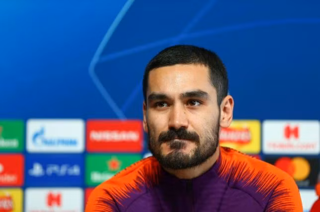 Tiền vệ Ilkay Gundogan thừa nhận rằng anh đang cân nhắc rời Man City và điểm đến rất có thể là MU.