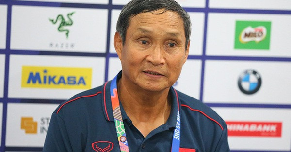 Không chỉ là một HLV có tâm, ông Chung còn là người có con mắt chọn những nhân tài cho bóng đá Việt. Không ít những cầu thủ Việt kiều được chính HLV Mai Đức Chung tiến cử đã thành danh như Mạc Hồng Quân, Đặng Văn Lâm....