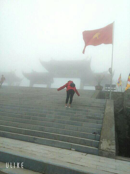 Chụp 1001 tấm thì chắc 999 tấm chộp được khoảnh khắc mình trông ngớ ngẩn thế này, chẳng hiểu bạn trai nghĩ gì?