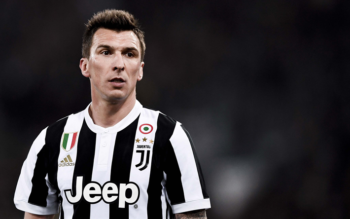 Mourinho chưa hài lòng với hàng công của MU và muốn sắm tiền đạo giá rẻ từ Juventus là Mandzukic.