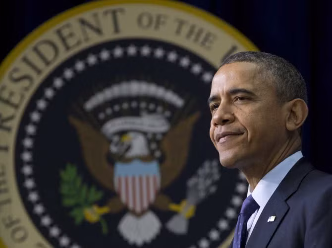 Tổng thống thứ 44 của Mỹ, Barack Obama dù không còn là tổng thống nhưng vẫn còn rất được chú ý và tôn trọng. Và các bài phát biểu của ông chắc chắn vẫn được trả một khoản tiền khổng lồ. Chẳng hạn, tại một hội nghị ở Wall Street được tổ chức bởi Cantor Fitzgerald, ông đã kiếm được 400.000 USD cho sự xuất hiện của mình, mặc dù sự xuất hiện này đã vấp phải một số chỉ trích. Cựu đệ nhất phu nhân Michelle Obama cũng từng tốt nghiệp Tiến sĩ Luật học tại Harvard vào năm 1988.