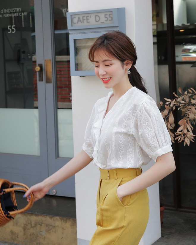 Từ chi tiết bèo nhún nhỏ hay to khác nhau có thể giúp cho các nàng kết hợp cùng đủ phong cách.