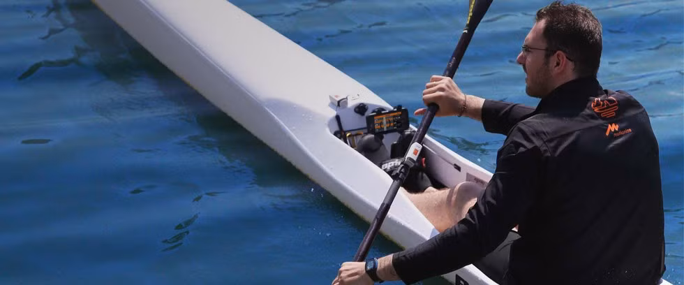 HLV ảo: Trước khi Olympic Rio 2016 khởi tranh, VĐV đua thuyền Kayak là Maggie Hogan đã cho ra mắt một thiết bị huấn luyện ảo mang tên Motionize. Với thiết bị này, người dùng có thể nhìn thấy toàn bộ thông số của mình như nhịp chèo trong một phút, khoảng cách nhịp chèo. Đặc biệt, HLV ảo còn đưa ra cho VĐV những chú thích nhỏ để giúp họ cải thiện kỹ năng thi đấu của mình.