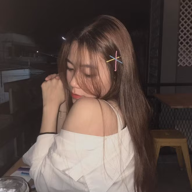 Với Thiên Di, PTTM không xấu vì con gái ai cũng quyền làm đẹp, chỉ cần không lạm dụng quá là được. Còn ở phần mình, cô bạn này cảm thấy may mắn vì ba mẹ đã cho mình một hình hài không đến nỗi tệ.