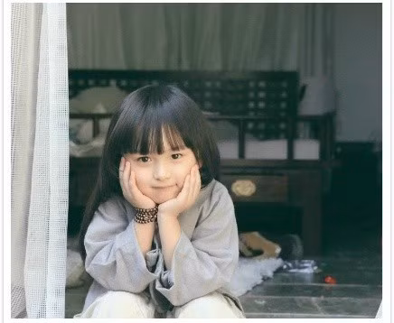 Dù mới có 7 tuổi nhưng cô bé này khiến nhiều đàn anh trong nghề cũng như trong cộng đồng mạng phải ngưỡng mộ.